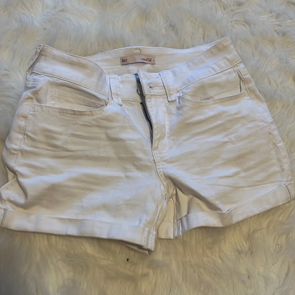 brand:So, color:white, size: juniors 5